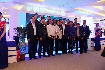 苏酒集团（洋河股份）“航母”引爆春糖会——我会缪寿明会长一行参观常务副会长单位苏酒集团（洋河股份)第94届春糖会展馆