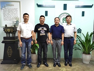 简    讯